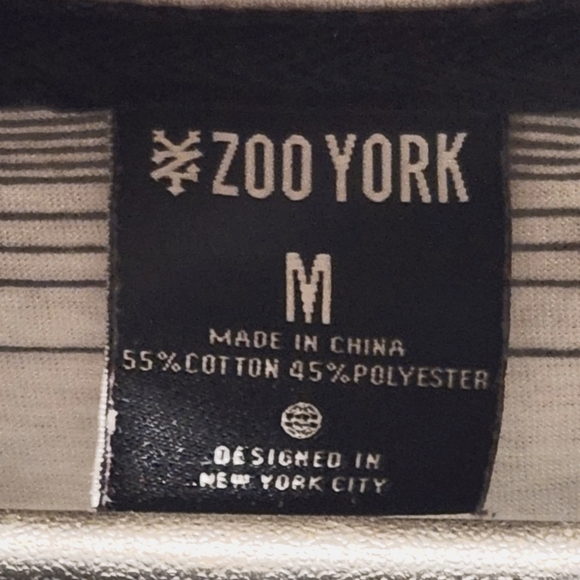 🌸 3/$25 🌸 Zoo York Tshirt Size M - Picture 4 of 4